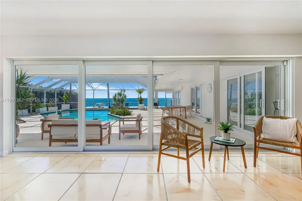 640 S Mashta Dr Key Biscayne, FL 33149
