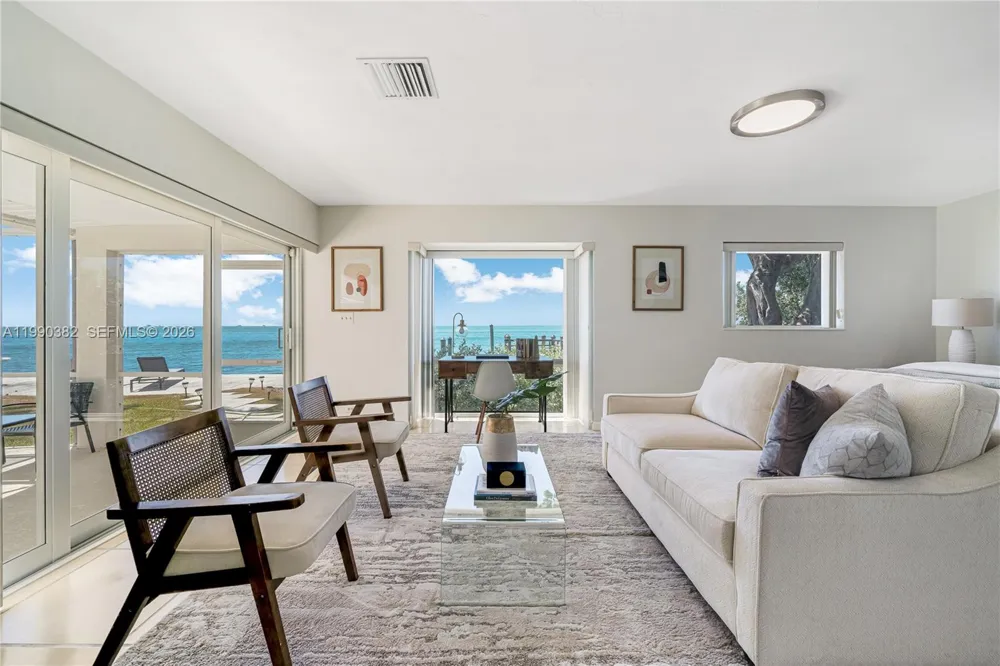 640 S Mashta Dr Key Biscayne, FL 33149