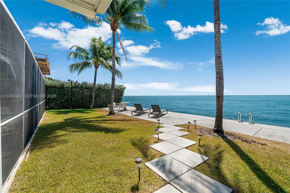 640 S Mashta Dr Key Biscayne, FL 33149