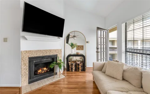 4800 W Lovers Lane #312
