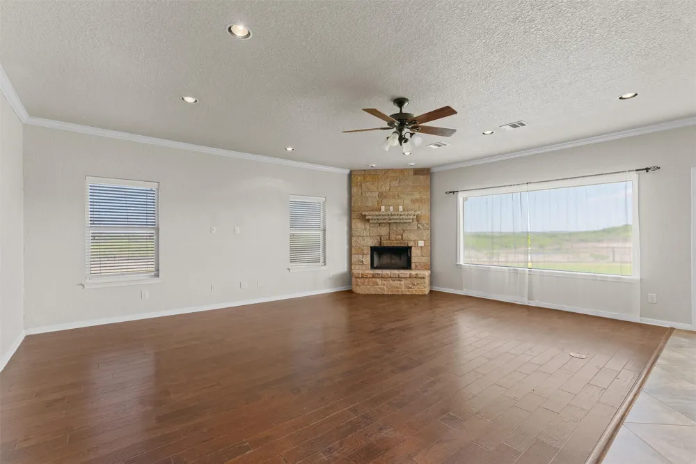 1167 County Road 427 Thrall, TX 76578