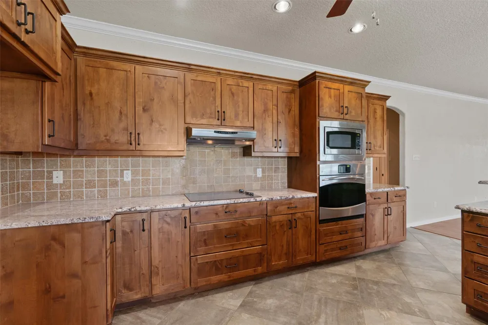 1167 County Road 427 Thrall, TX 76578