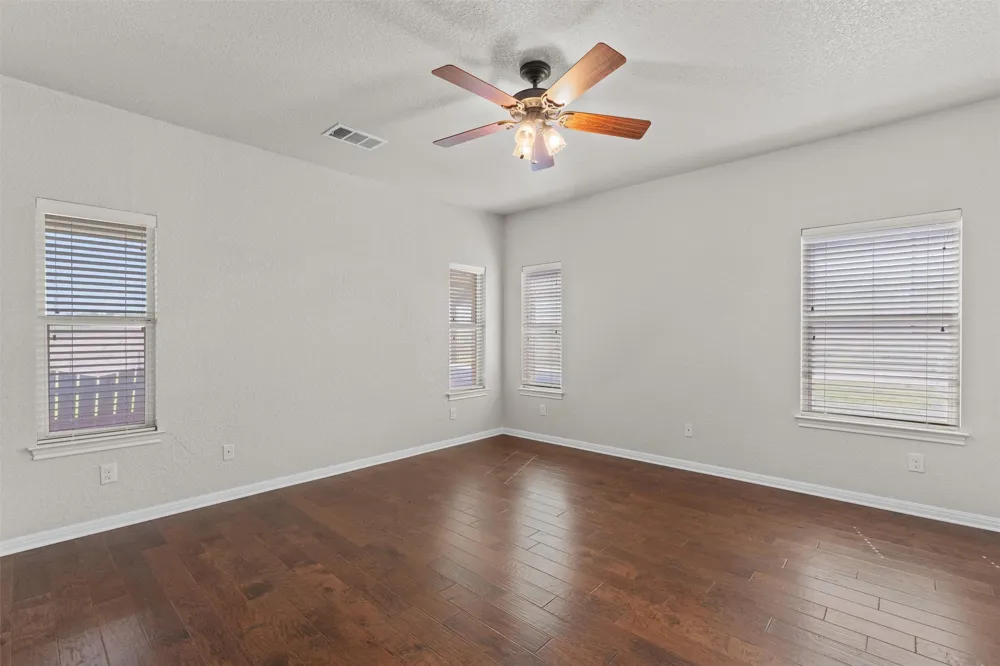 1167 County Road 427 Thrall, TX 76578