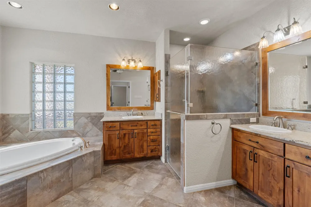 1167 County Road 427 Thrall, TX 76578