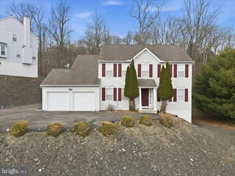 706 FRANKLIN COURT