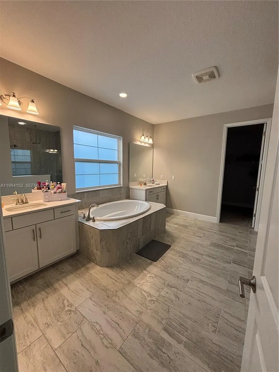 9173 WARM SPRINGS CIR Other City - In The State Of Florida, FL 34219