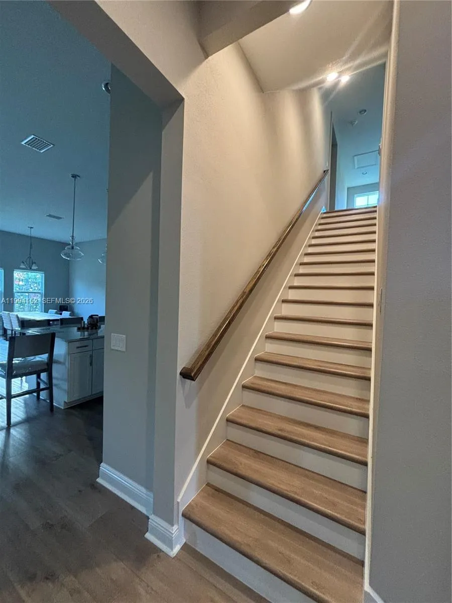 9173 WARM SPRINGS CIR Other City - In The State Of Florida, FL 34219