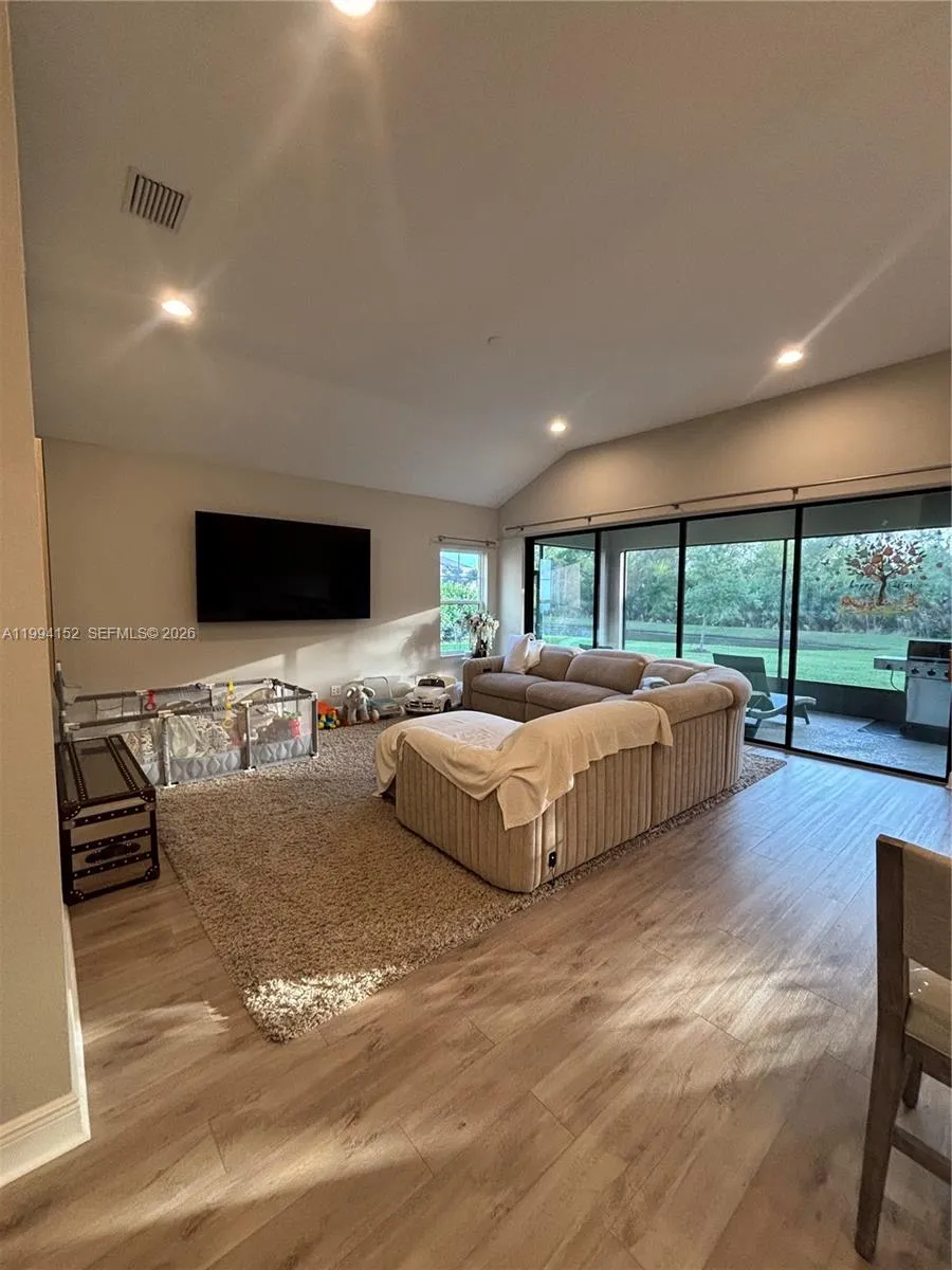9173 WARM SPRINGS CIR Other City - In The State Of Florida, FL 34219