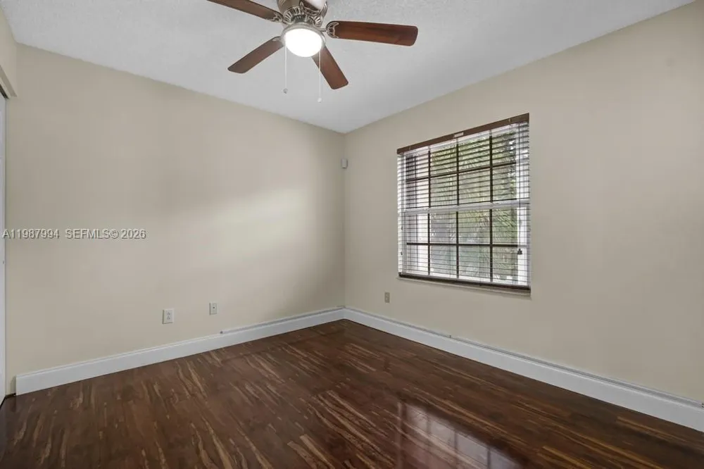 1282 NW 171st Ter Pembroke Pines, FL 33028
