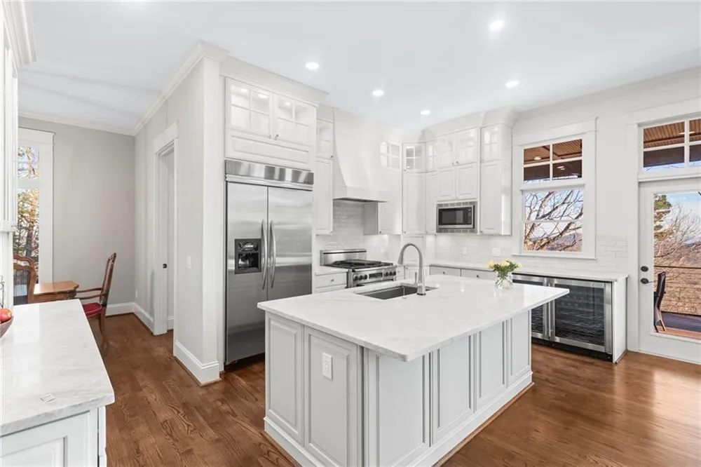 261 Falcon Heights Big Canoe, GA 30143