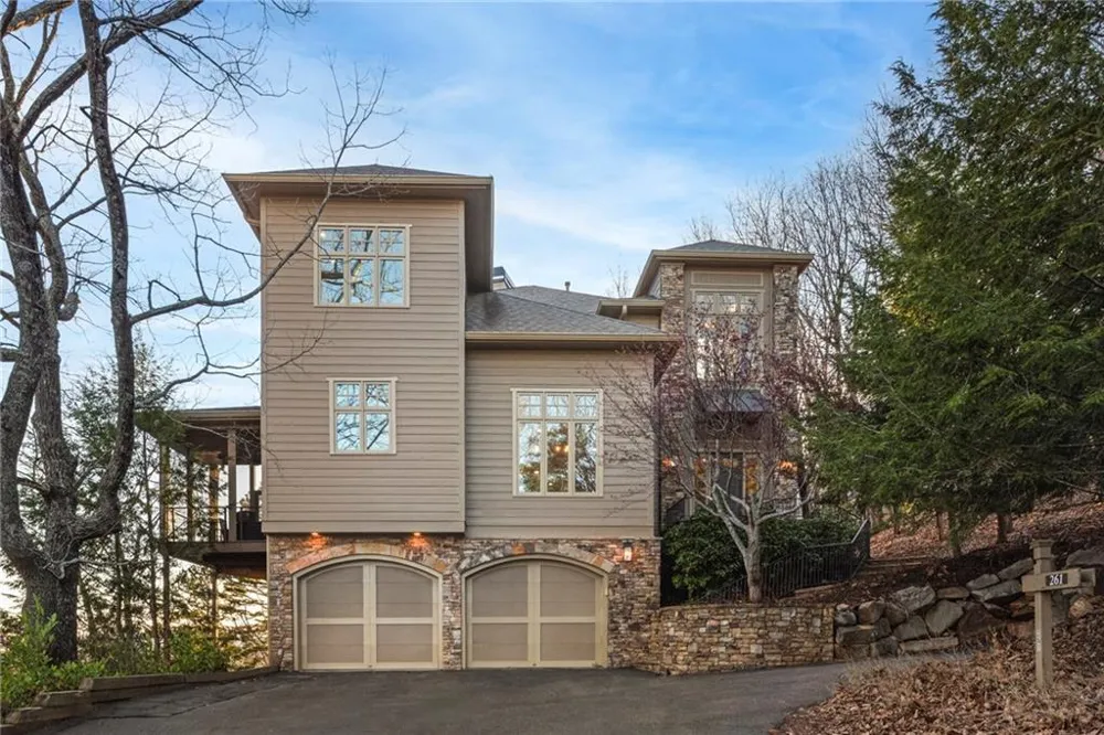 261 Falcon Heights Big Canoe, GA 30143