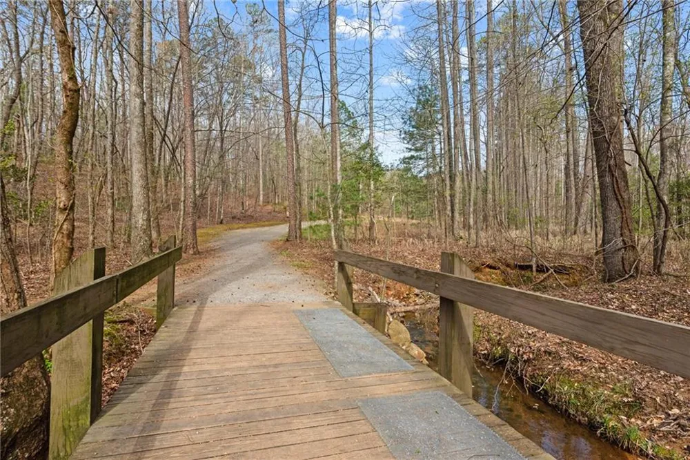 261 Falcon Heights Big Canoe, GA 30143
