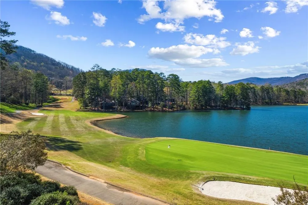 261 Falcon Heights Big Canoe, GA 30143