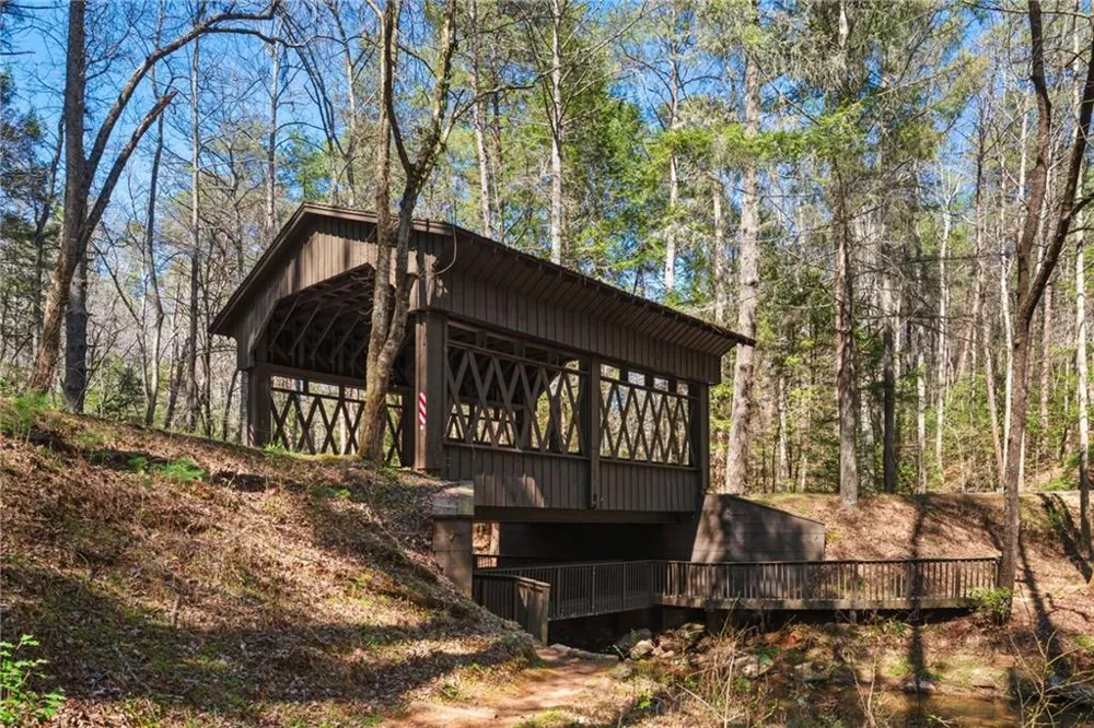 261 Falcon Heights Big Canoe, GA 30143