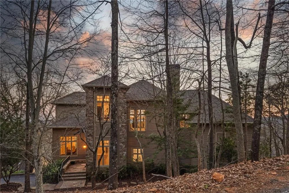 261 Falcon Heights Big Canoe, GA 30143