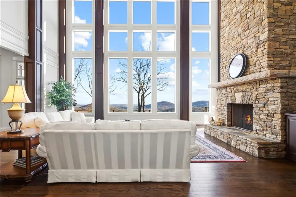 261 Falcon Heights Big Canoe, GA 30143