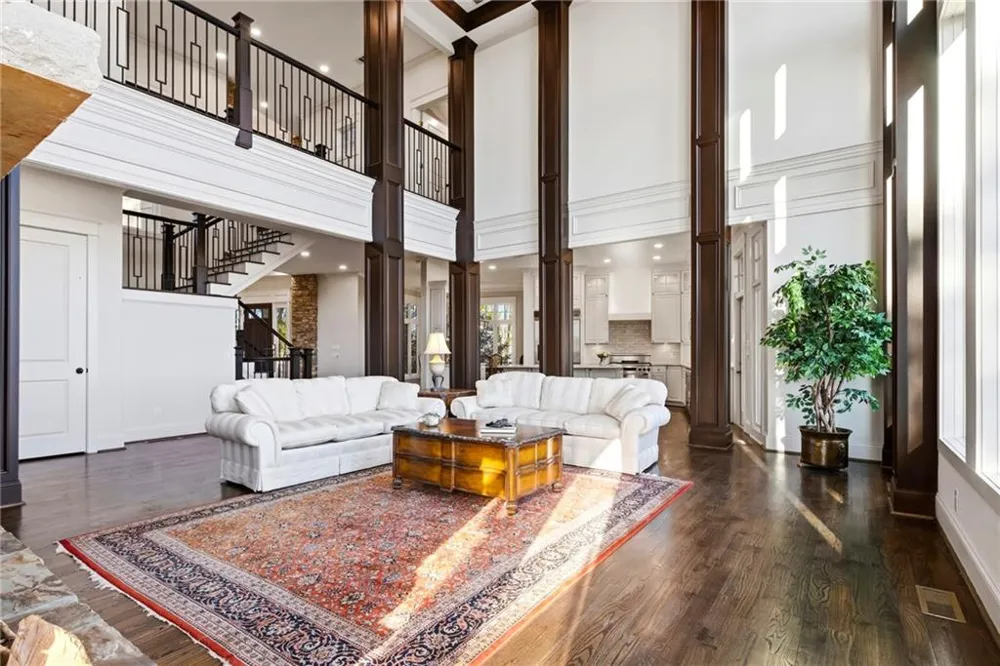 261 Falcon Heights Big Canoe, GA 30143