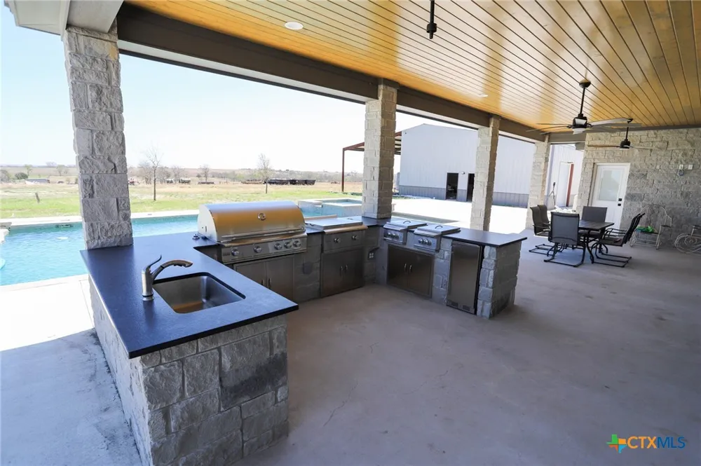 2404 E Big Elm Road Troy, TX 76579