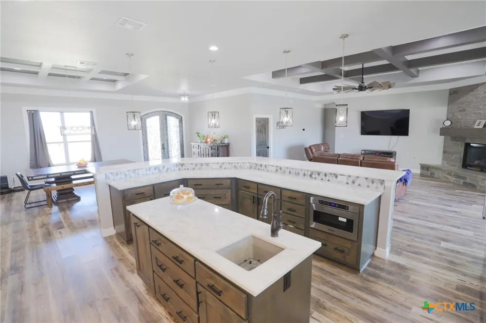 2404 E Big Elm Road Troy, TX 76579