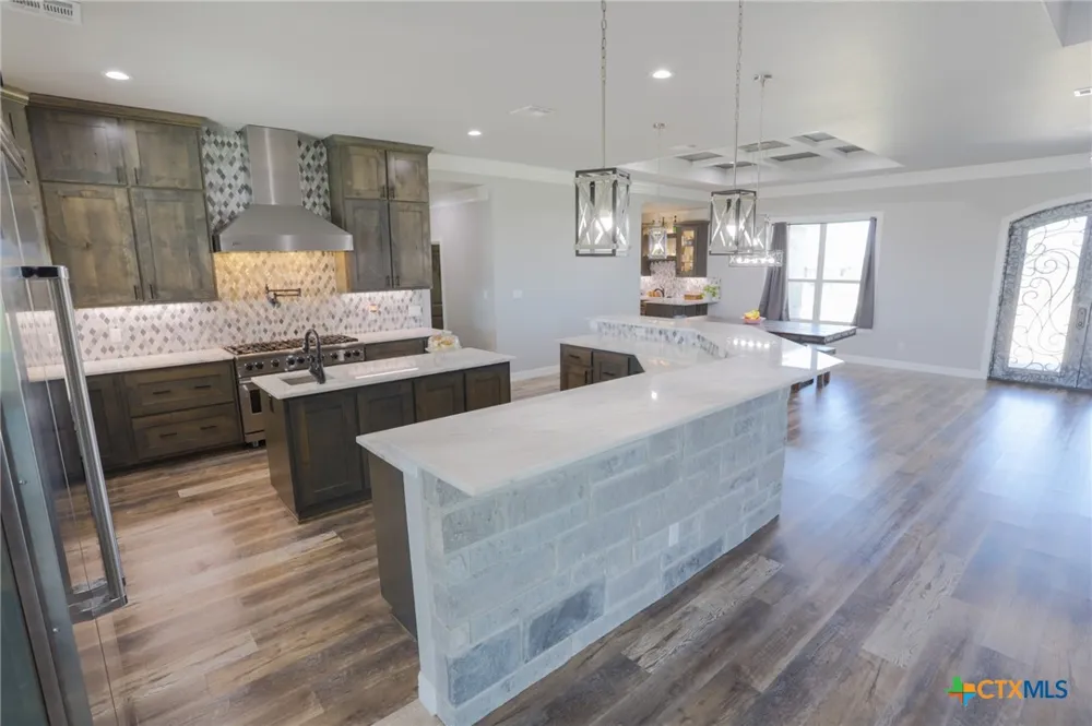 2404 E Big Elm Road Troy, TX 76579