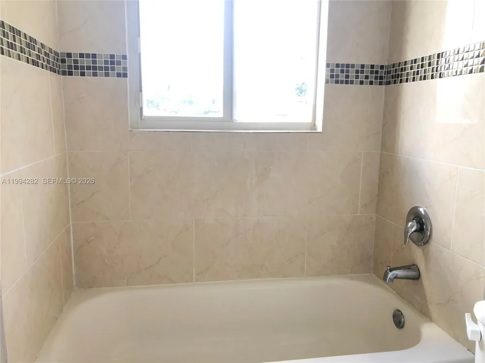 1940 Washington Ave #11 Opa-Locka, FL 33054