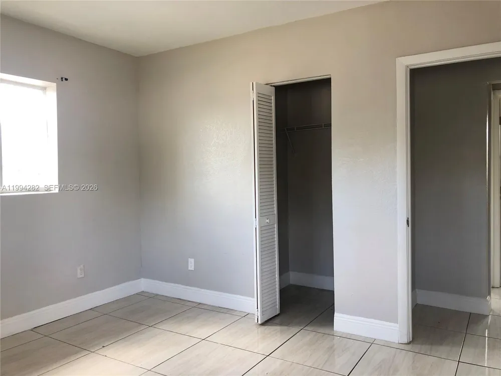 1940 Washington Ave #11 Opa-Locka, FL 33054