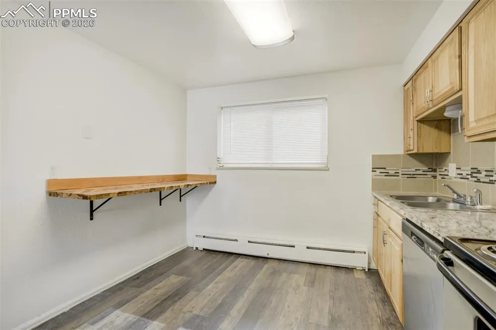 2921 Straus Lane Colorado Springs, CO 80907