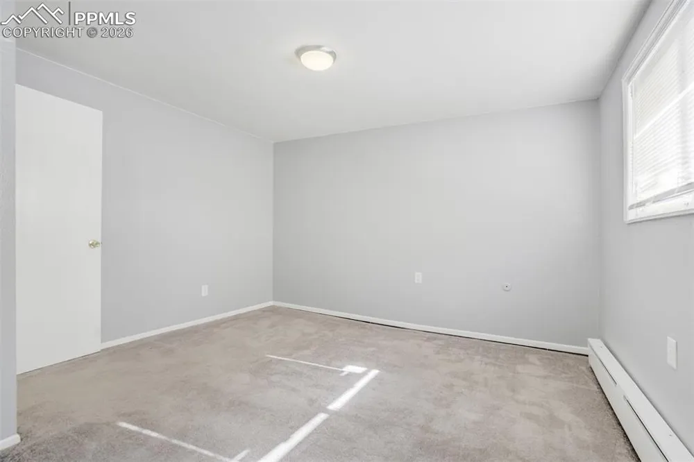 2921 Straus Lane Colorado Springs, CO 80907