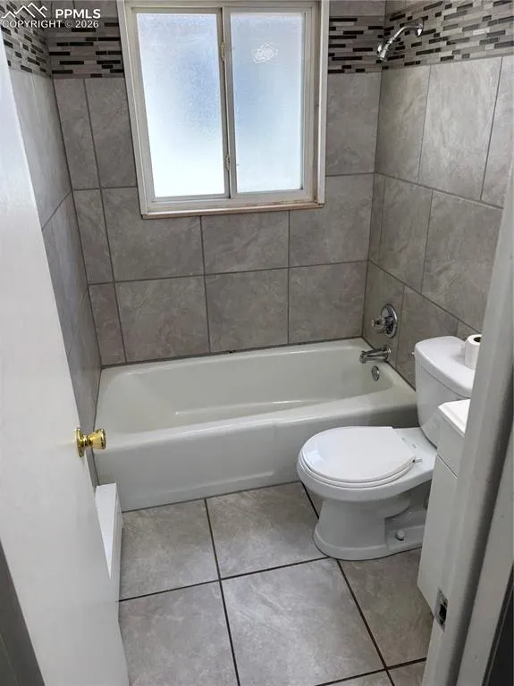 2921 Straus Lane Colorado Springs, CO 80907