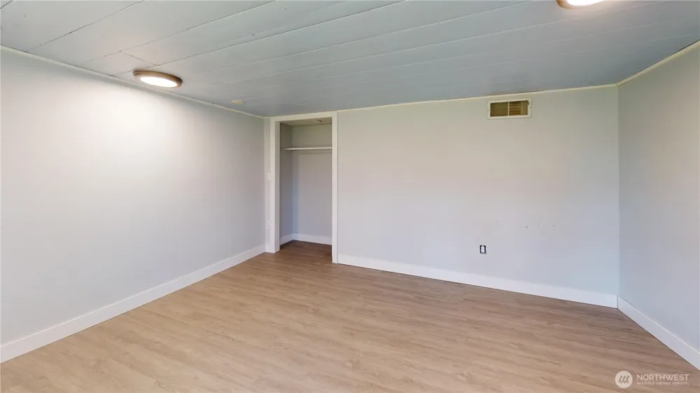 1803 Juniper Oroville, WA 98844