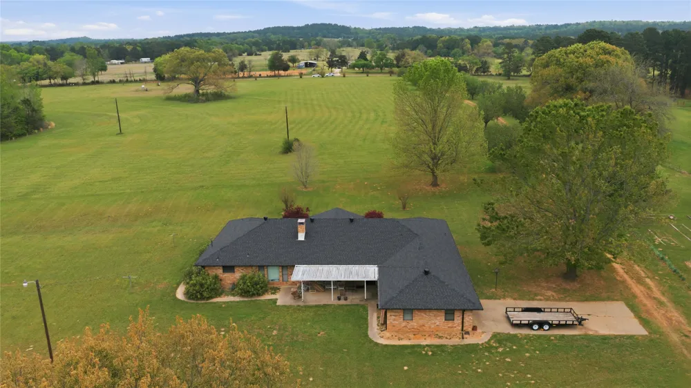 17804 CR 4235 Frankston, TX 75763