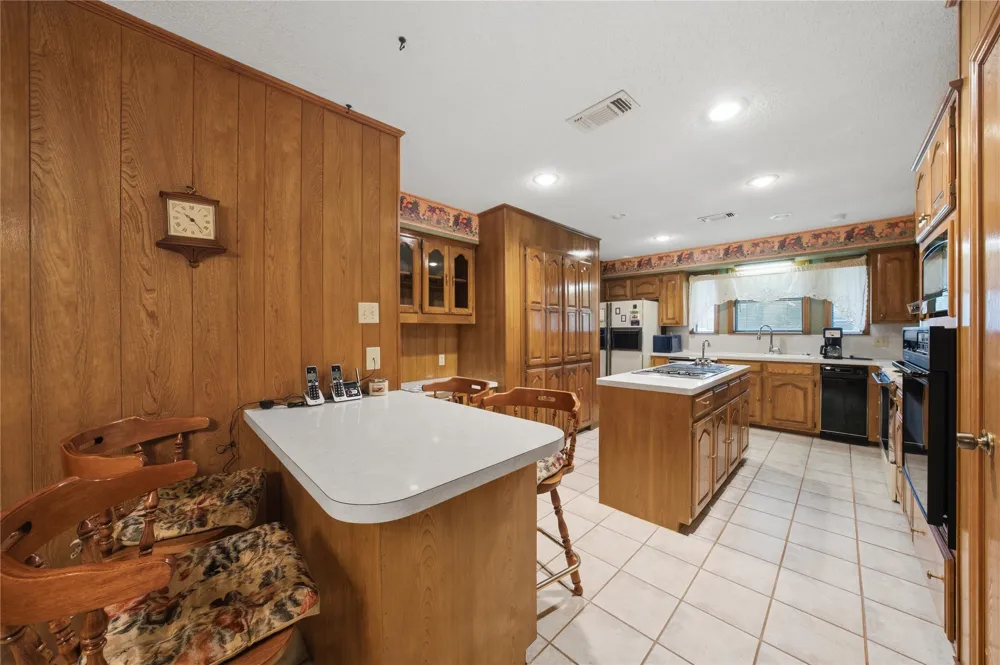 17804 CR 4235 Frankston, TX 75763