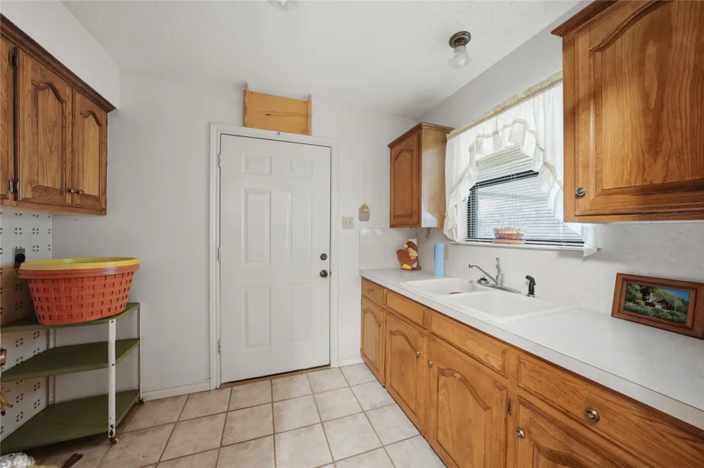 17804 CR 4235 Frankston, TX 75763