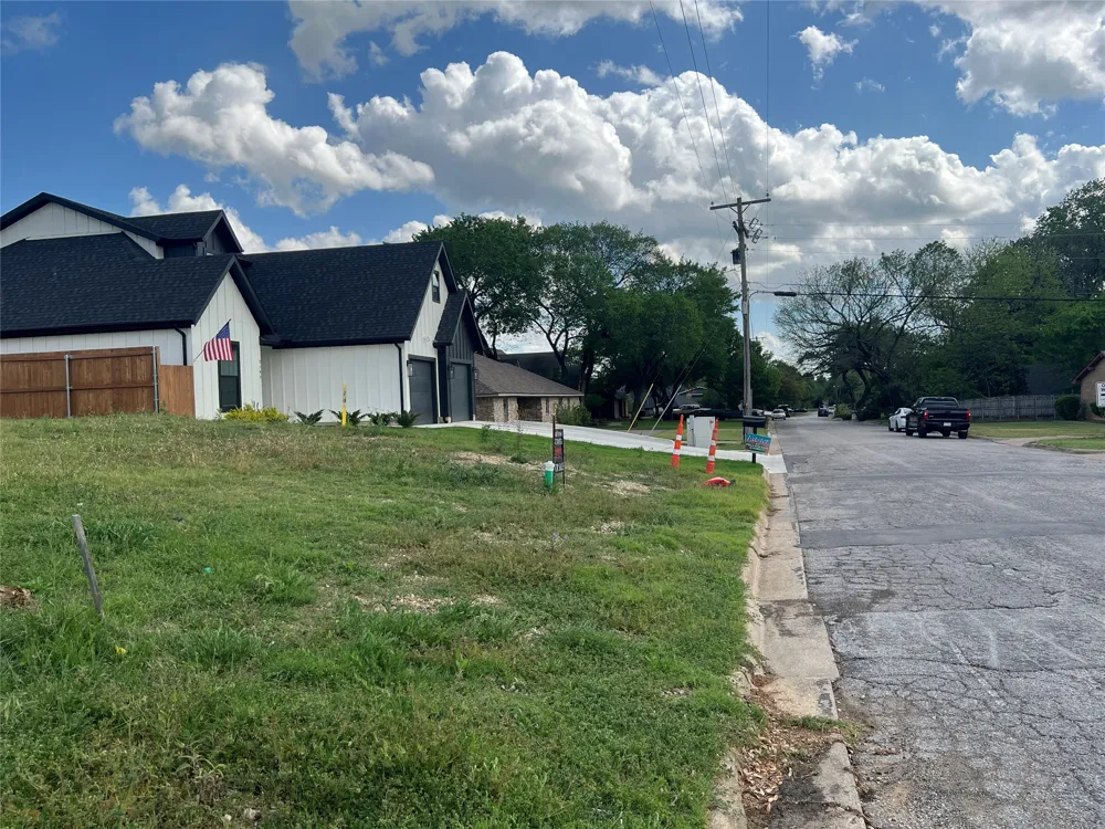 3248 Crites Street Richland Hills, TX 76118