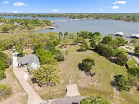 2776 Waters Edge