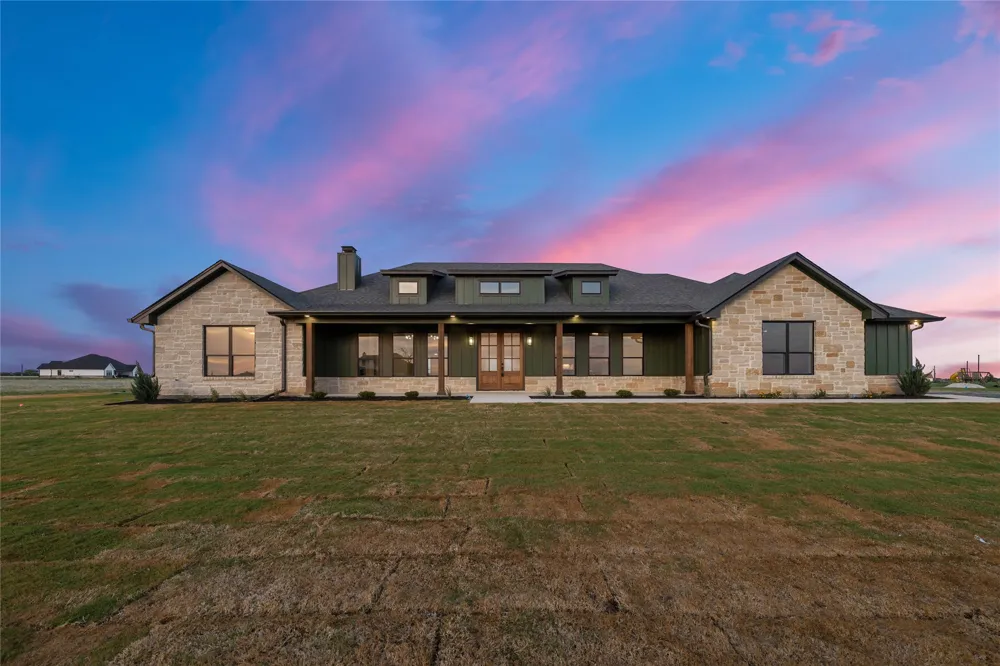 260 Willow Moon Ranch Road Crawford, TX 76638