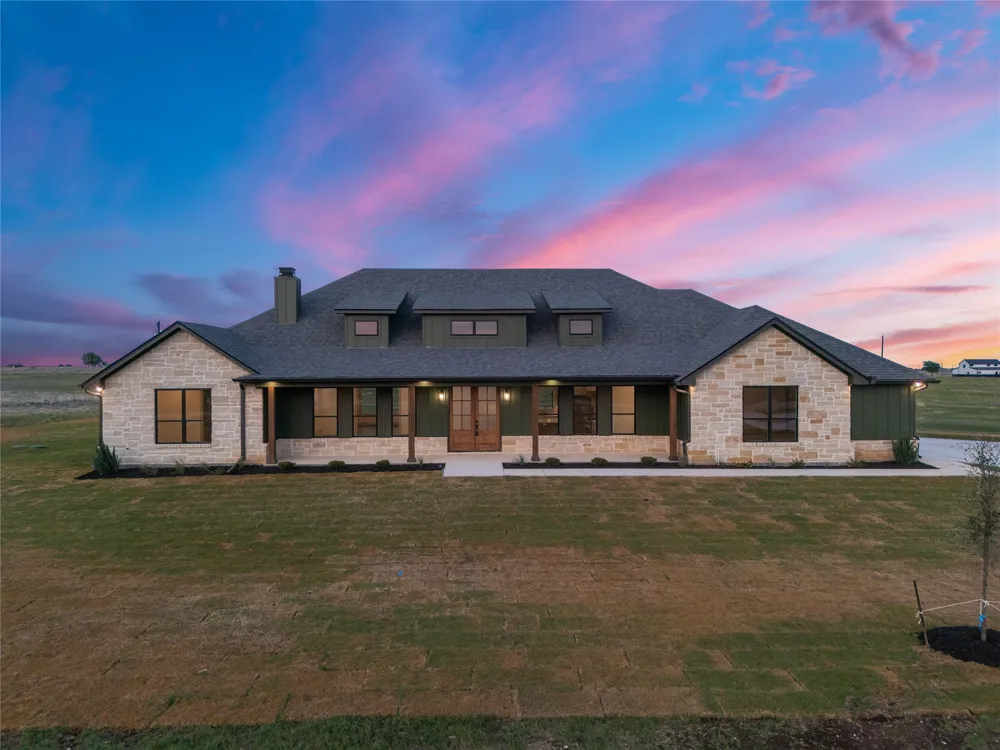 260 Willow Moon Ranch Road Crawford, TX 76638