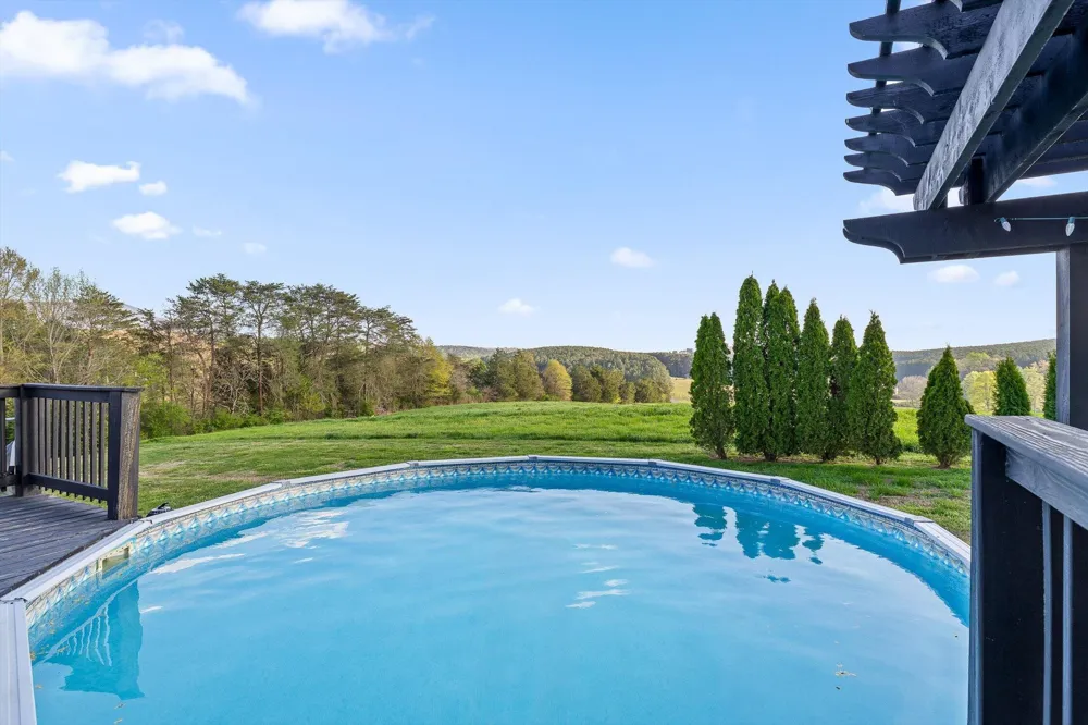 153 Bishop Lane Benton, TN 37307