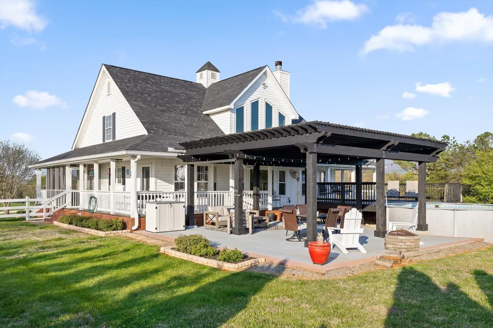 153 Bishop Lane Benton, TN 37307