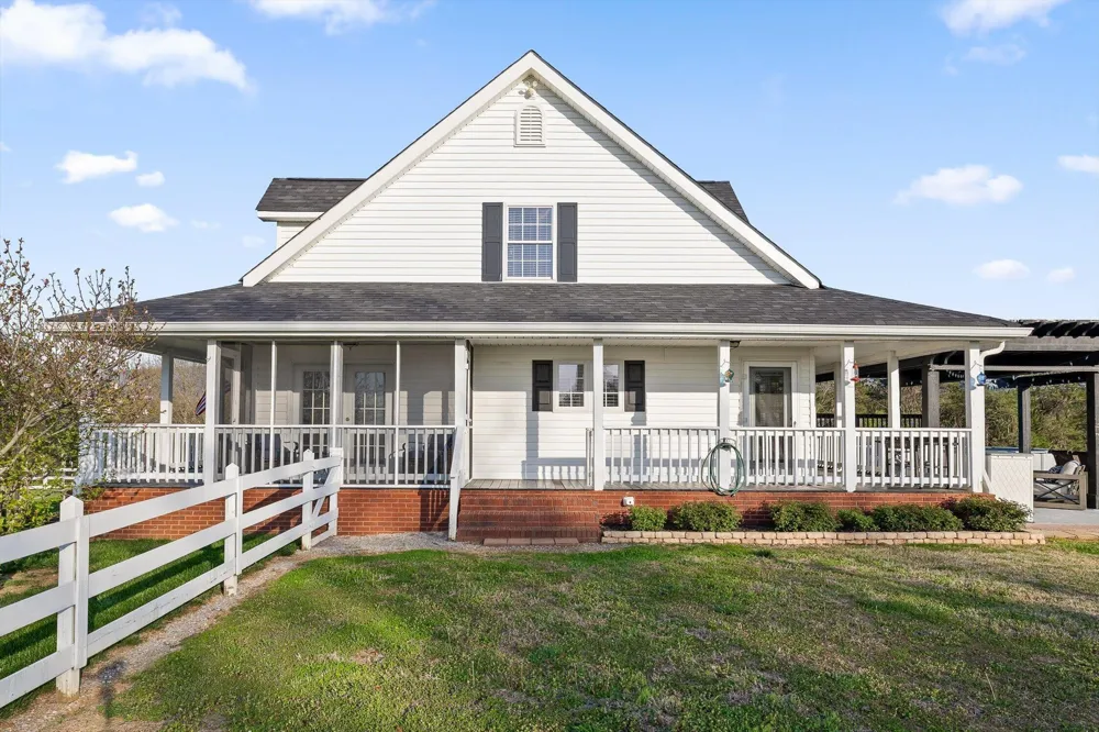 153 Bishop Lane Benton, TN 37307