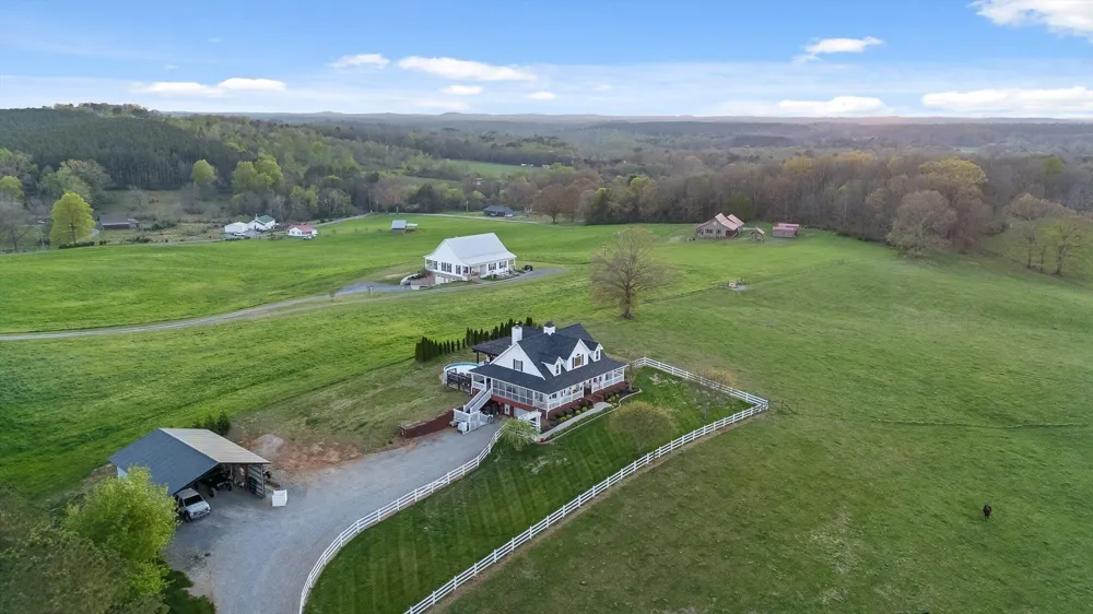 153 Bishop Lane Benton, TN 37307