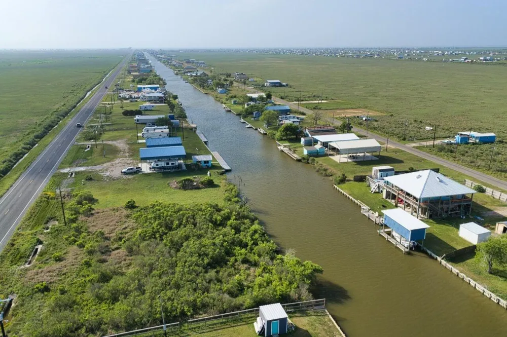 24760 Fm-457 Sargent, TX 77414