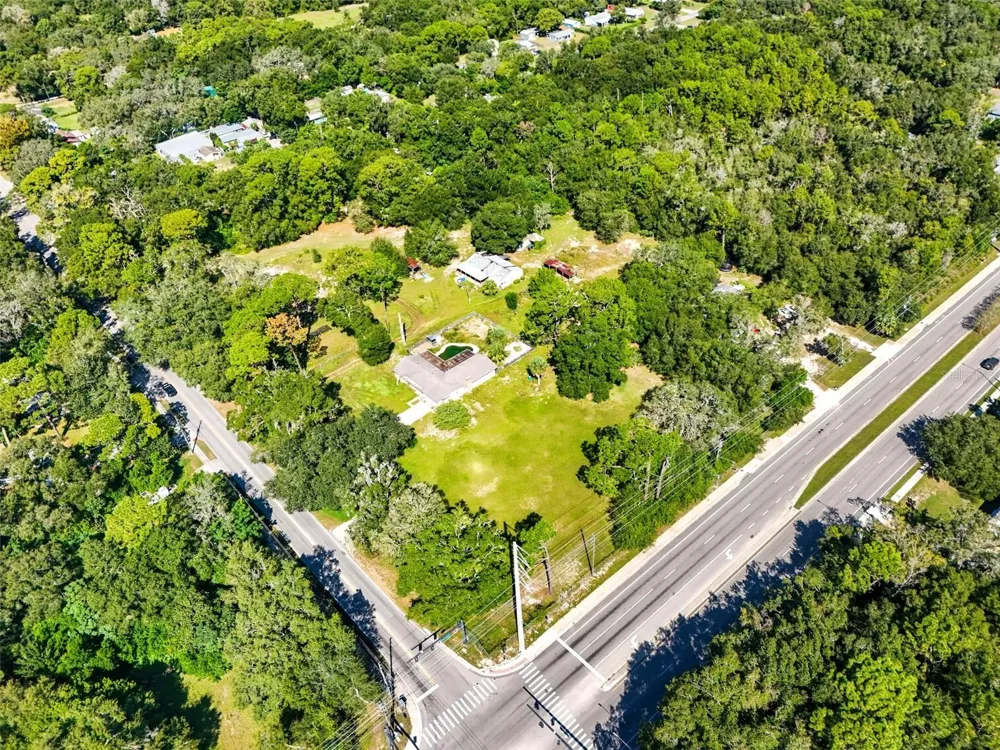 51 E PONKAN ROAD Apopka, FL 32712