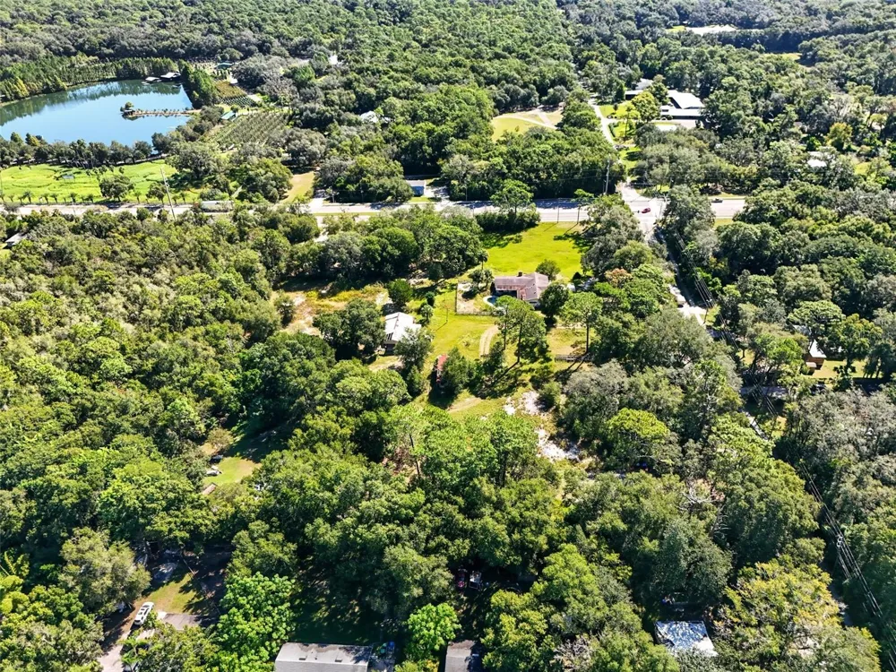 51 E PONKAN ROAD Apopka, FL 32712