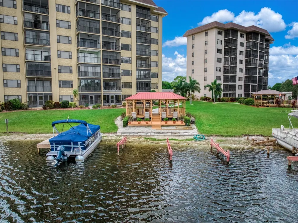 117 COUNTRY CLUB DRIVE #202 Lake Placid, FL 33852