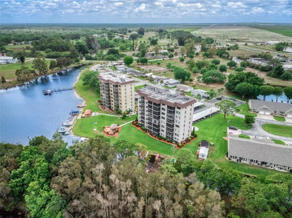 117 COUNTRY CLUB DRIVE #202 Lake Placid, FL 33852