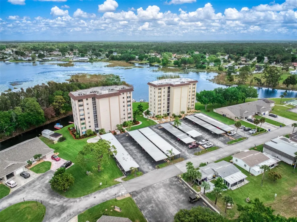 117 COUNTRY CLUB DRIVE #202 Lake Placid, FL 33852