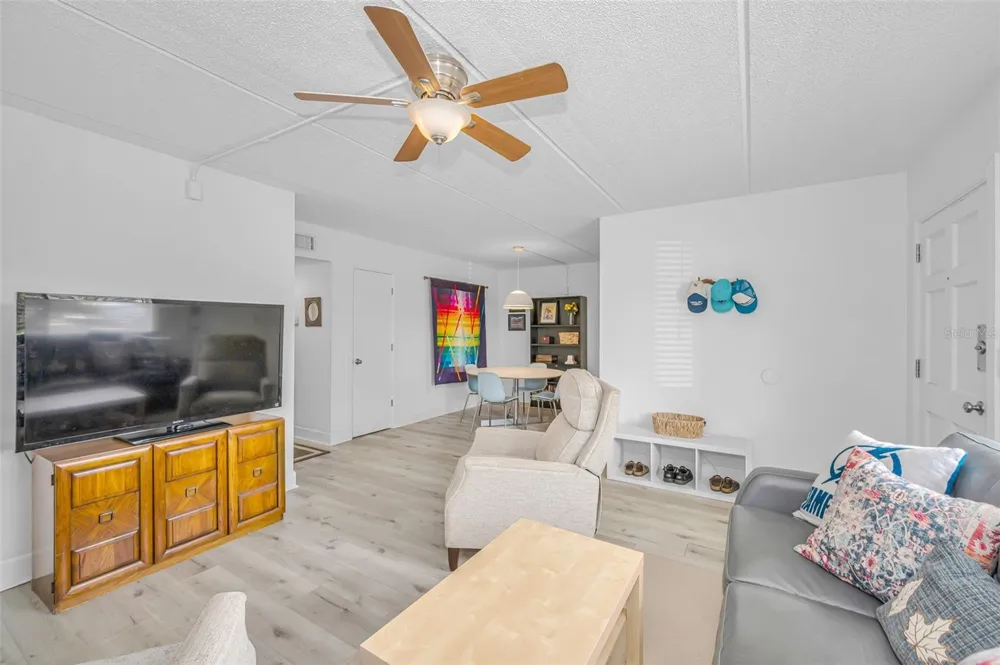2 FERNWOOD AVENUE #25 Clearwater, FL 33765