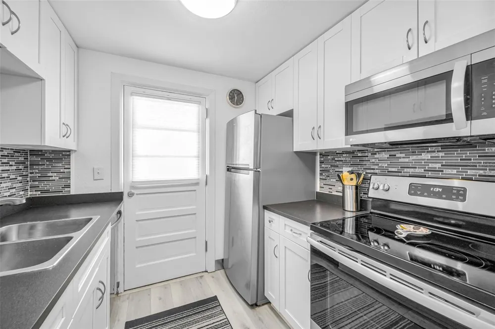 2 FERNWOOD AVENUE #25 Clearwater, FL 33765
