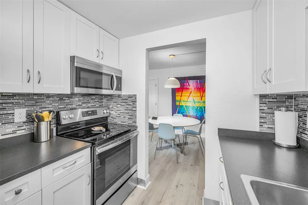 2 FERNWOOD AVENUE #25 Clearwater, FL 33765